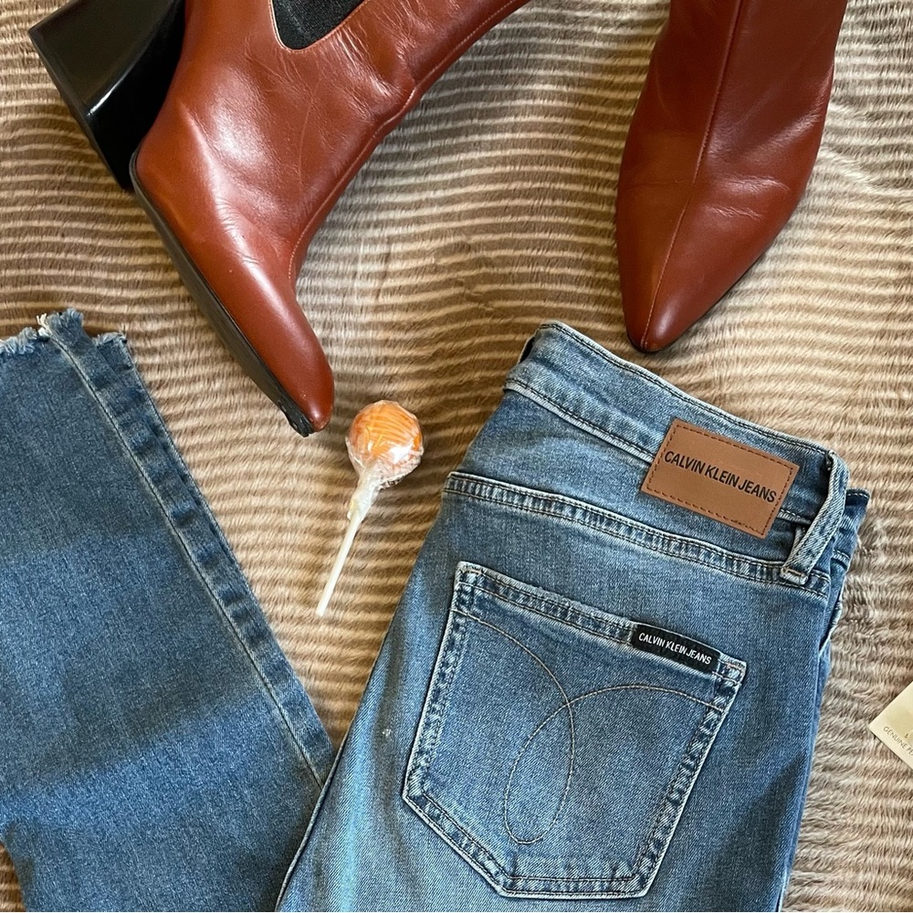 Chloé Wave Heel Leather Boots - Picture 8 of 14